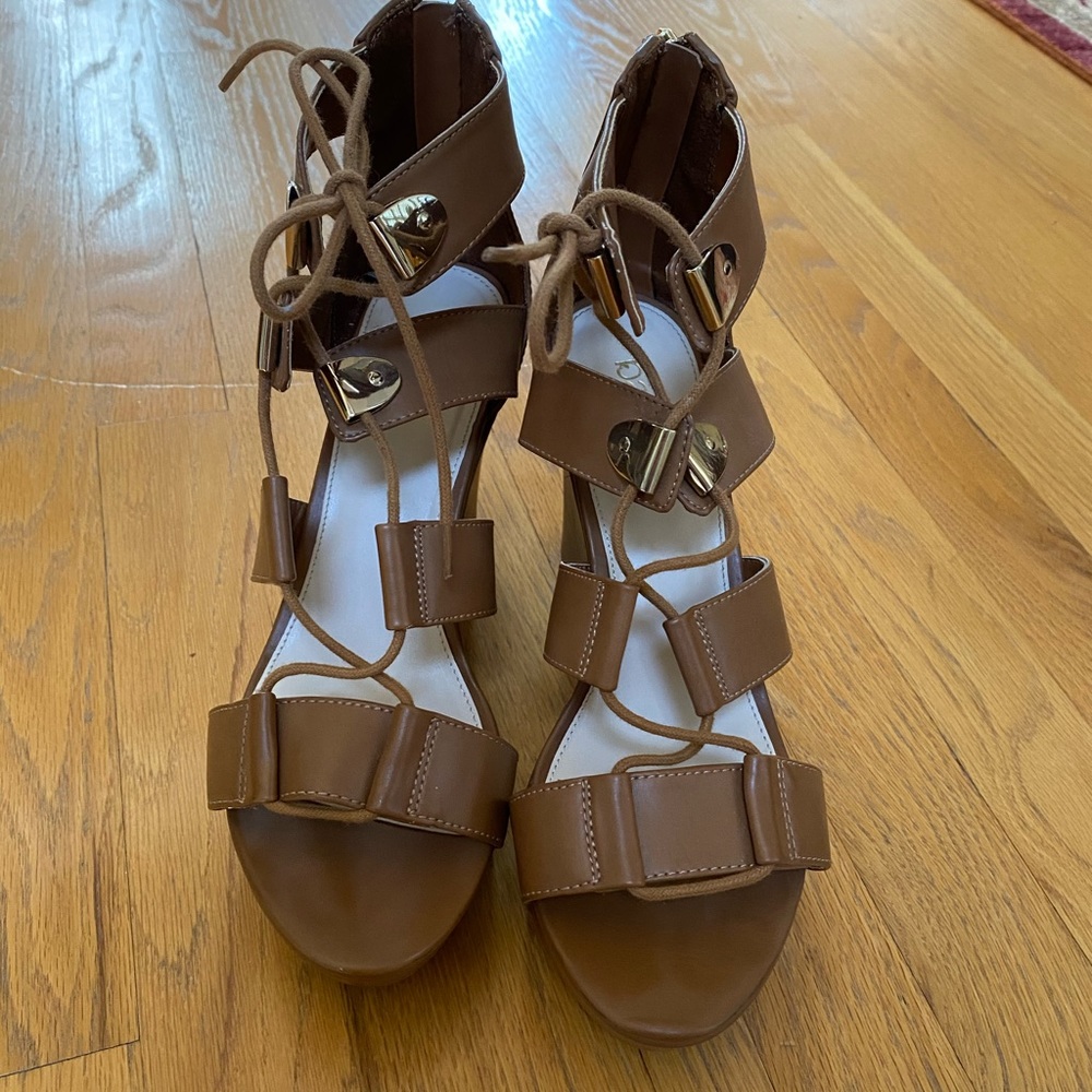 Bar III Wedges